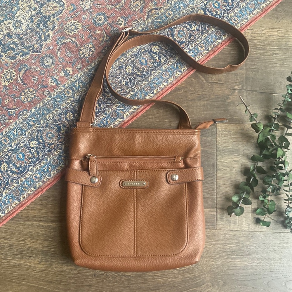 Brown Rosetti Crossbody Purse – Adjustable Strap, Zippered Storage